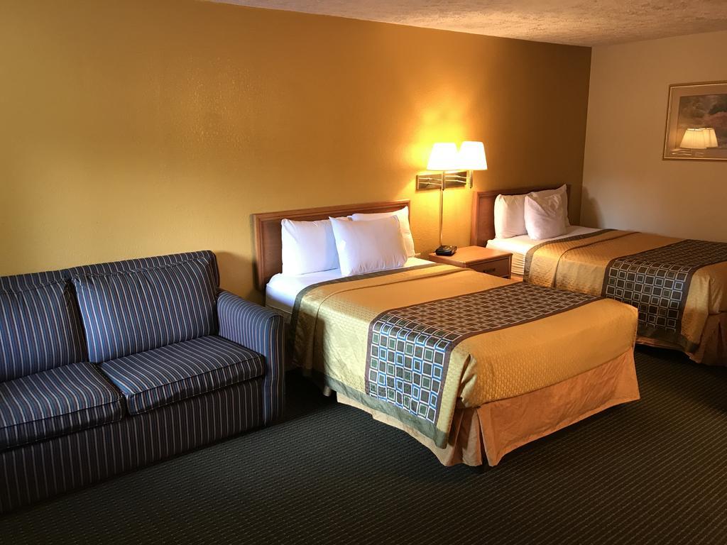 Budget Host Inn Сандъски Екстериор снимка
