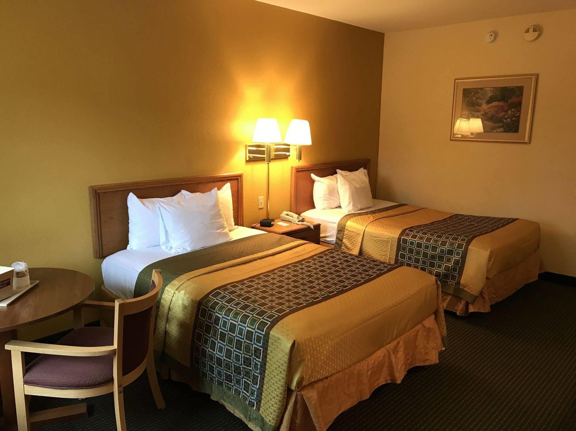 Budget Host Inn Сандъски Екстериор снимка