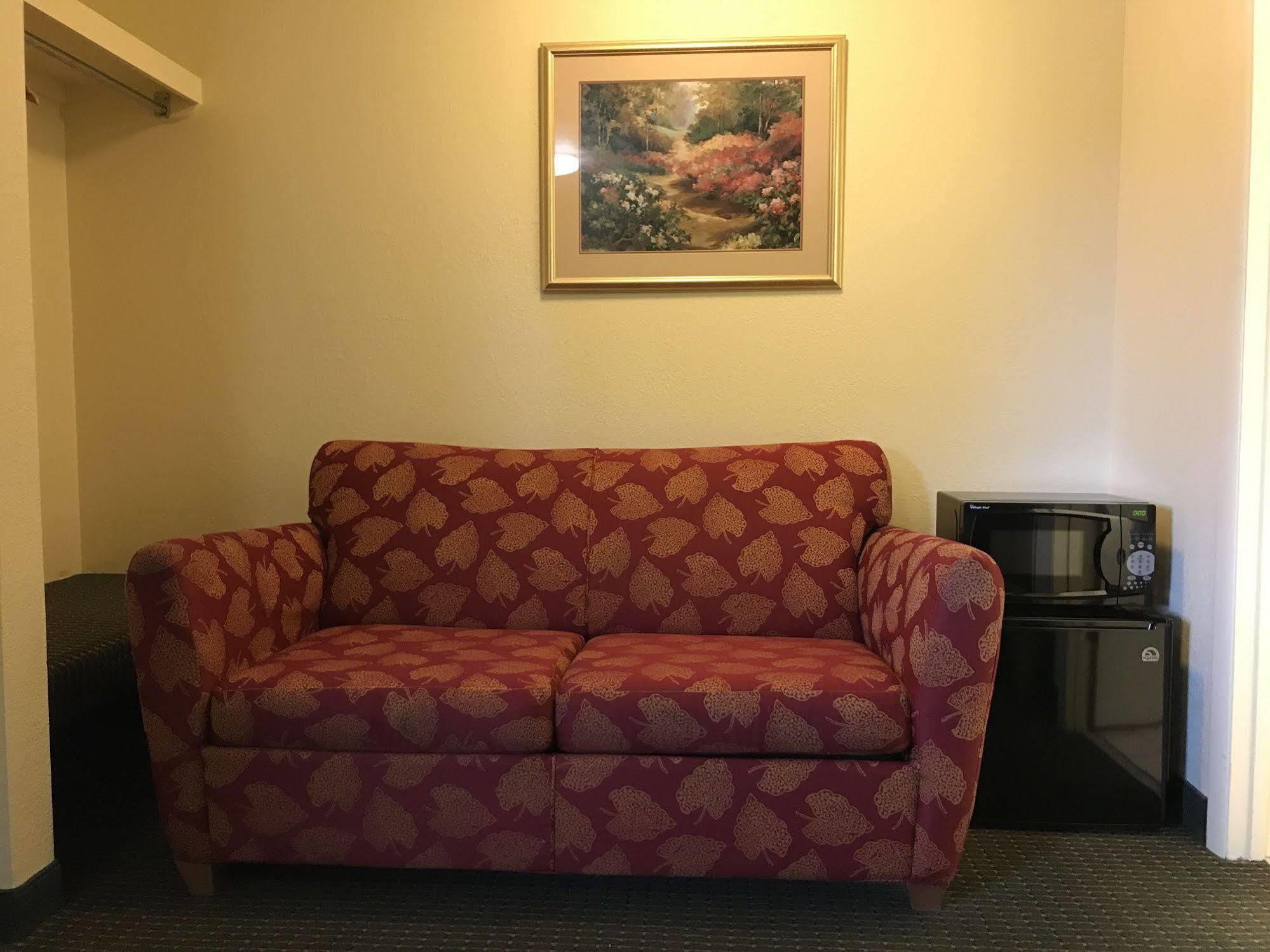 Budget Host Inn Сандъски Екстериор снимка